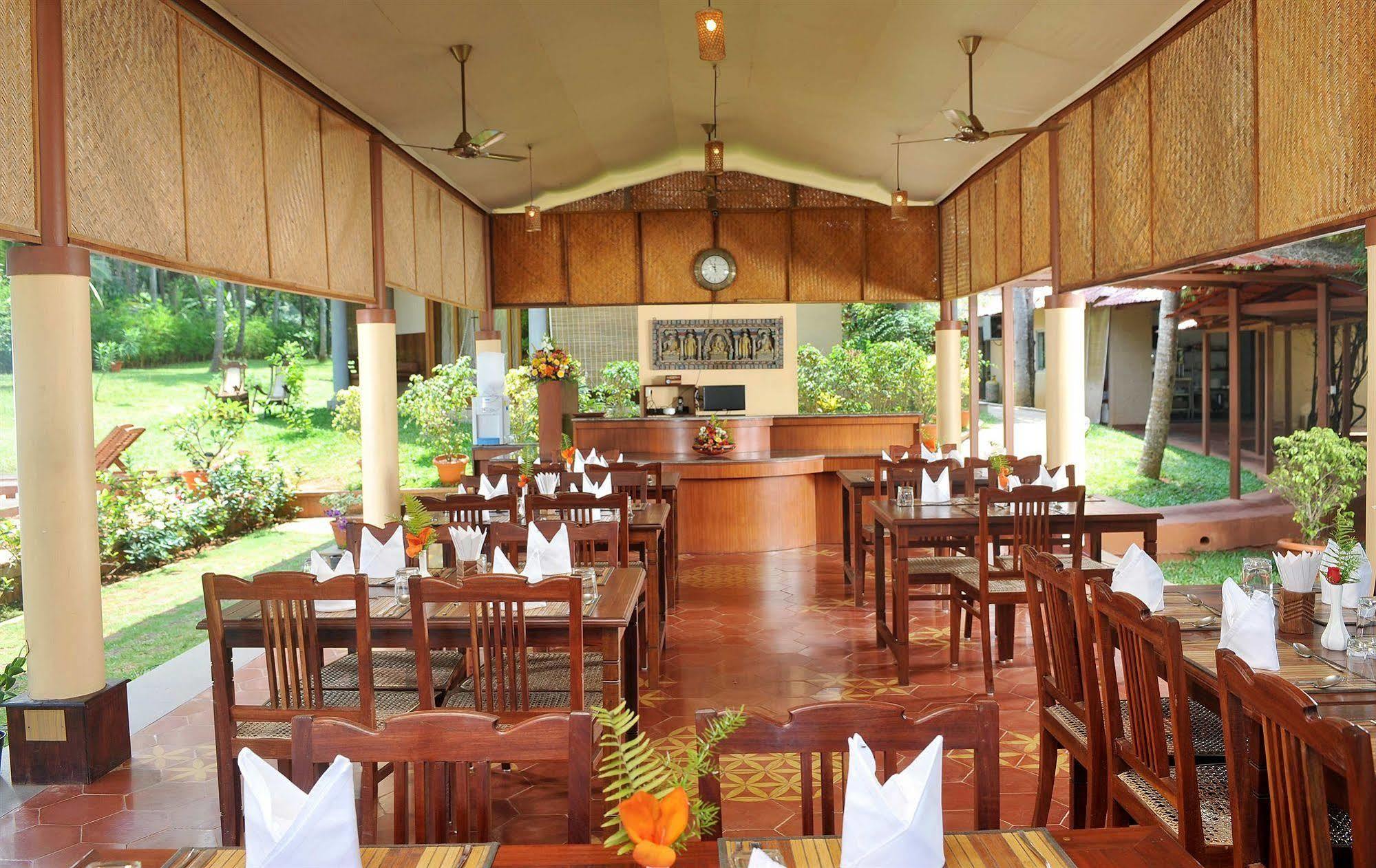 Ananda Lakshmi Ayurveda Retreat Hotel Chowara Ngoại thất bức ảnh